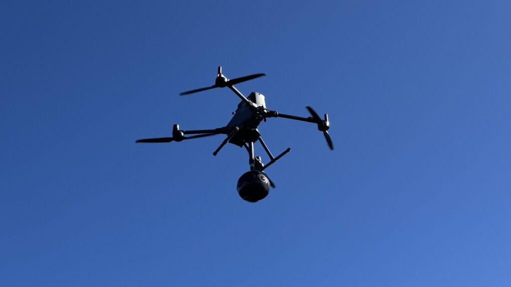 ドローンVR撮影をMatrice400とTITANで実施している様子